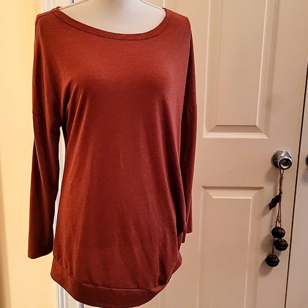 TOP SIZE LARGE